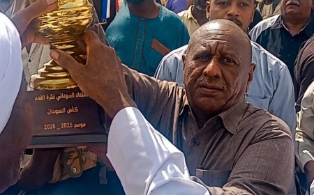 والي الجزيرة يستقبل فريق الأهلي مدني بمدخل المدينة