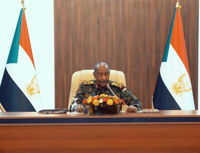 تدخلات سيادية عاجلة لمعالجة الأوضاع المعيشية وإنقاذ الجنيه 