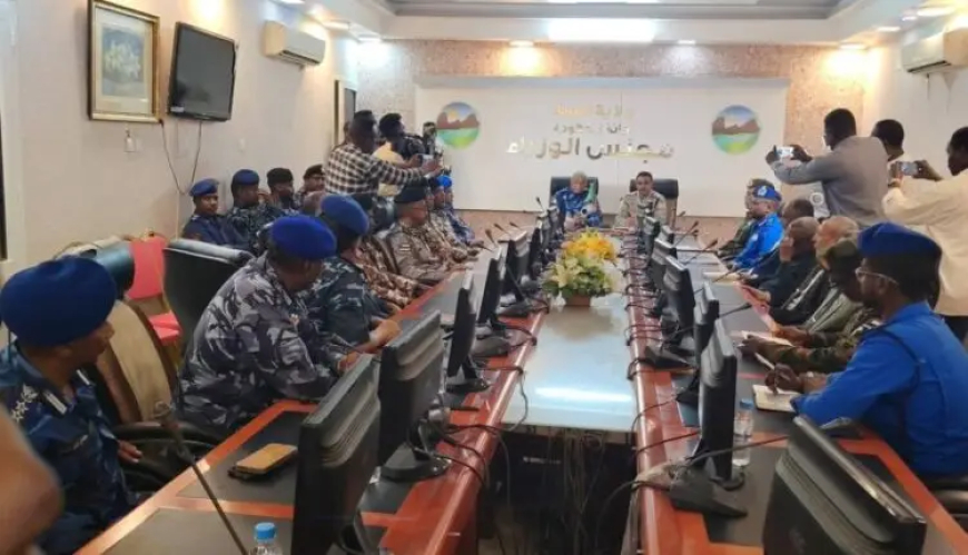 مباحثات بين وزير الداخلية وحكومة كسلا لمكافحة التهريب والمخدرات والوجود الأجنبي بالولاية 