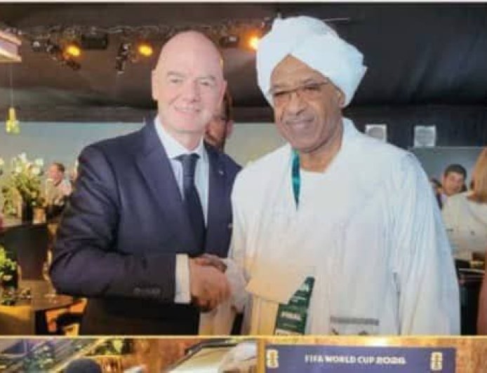 رئيس الفيفا يشيد بعودة النشاط الكروي في السودان ويتعهد بدعم إتحاد كرة القدم   