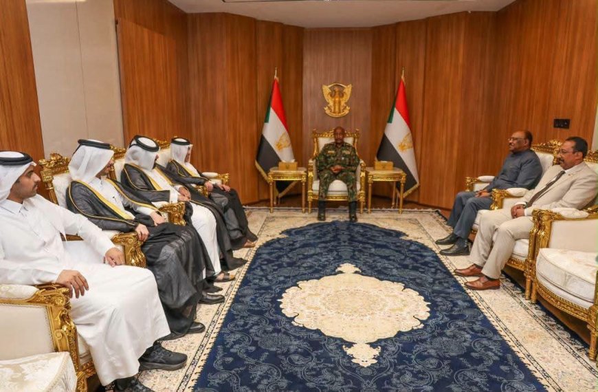 البرهان يلتقي السفير القطري