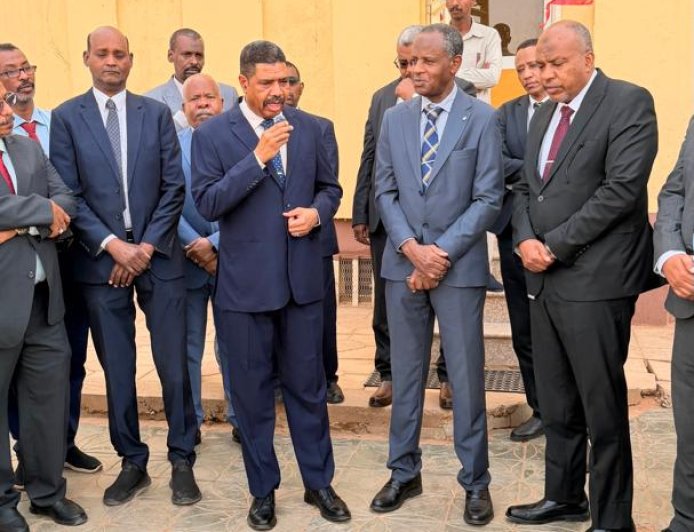 بنك السودان يدشن إعادة تشغيل "المحول القومي"... وأمدرمان الوطني ينفذ أول سحب عبر الصراف الآلي بعد 3 سنوات