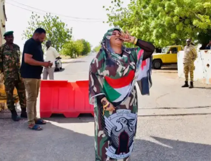 بأقدام حافية وزغرودة قوية.. ندى القلعة تتحقق أمنيتها في سلاح المدرعات