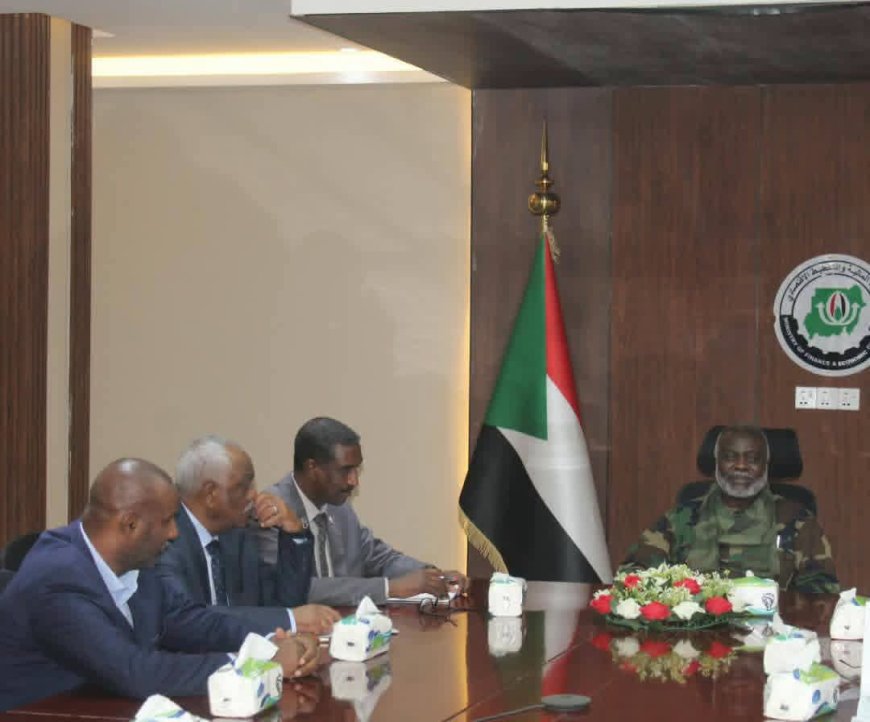 اجتماع بين وزير المالية مدير شركة كهرباء السودان