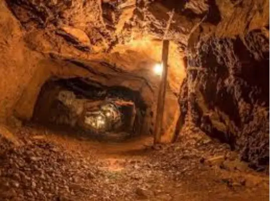 مصرع 60 معدناً في انهيار منجم للذهب بغرب كردفان
